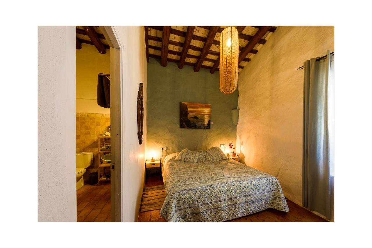 Mas Del Llop Blanc - Dog Friendly Hostal Rural - B&B Sobrestany Exterior foto