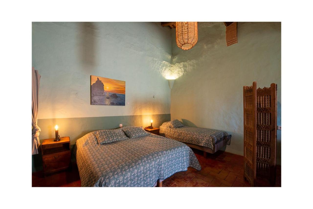 Mas Del Llop Blanc - Dog Friendly Hostal Rural - B&B Sobrestany Exterior foto